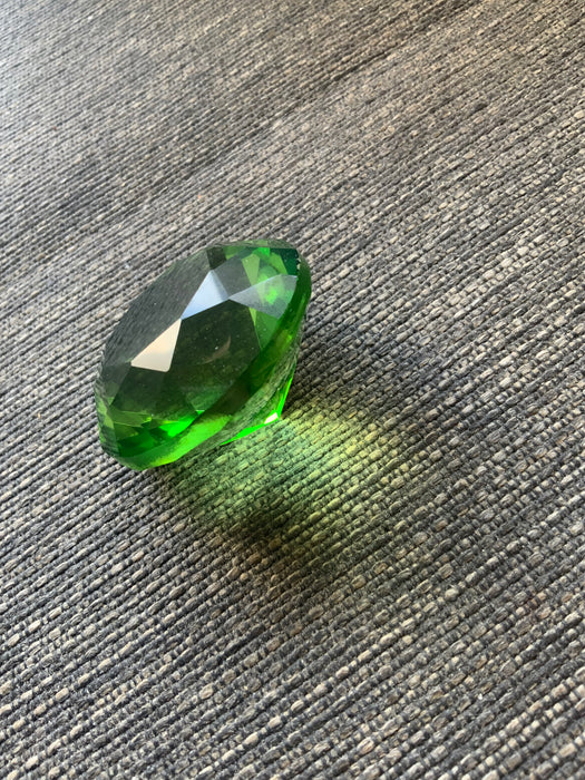 4cm Natural Green Diamond