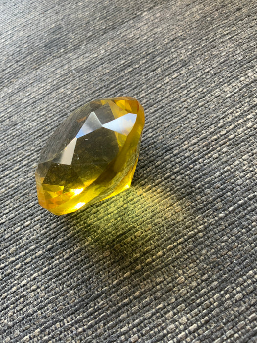 4cm Natural Yellow Diamond